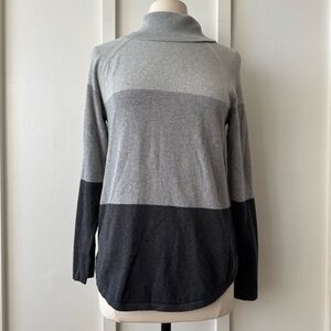 Jeanne Pierre Gray Colorblock‎ Cotton Turtleneck Sweater – Size M